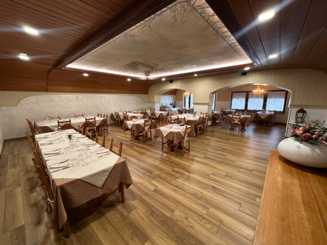 Attività commerciale in vendita a Borgo Valbelluna