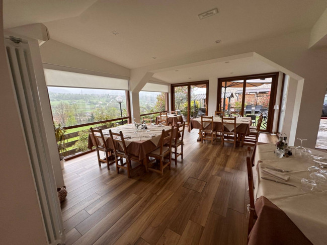 Attività commerciale in vendita a Borgo Valbelluna