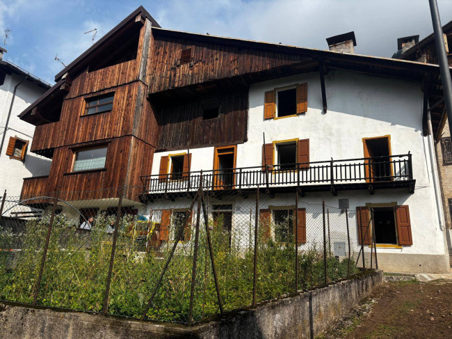 Porzione di Casa in vendita a Valle di Cadore