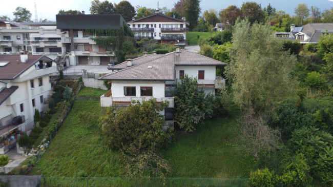 Villa in vendita a Sedico