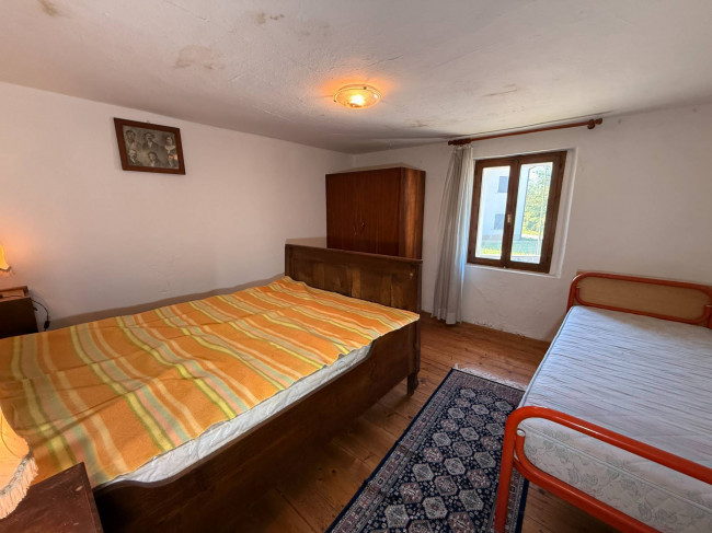 Porzione di Casa in vendita a Borgo Valbelluna