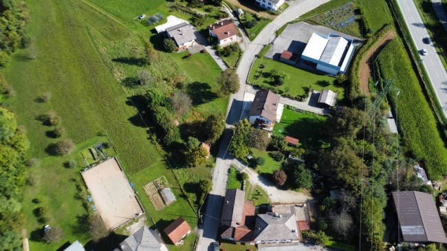 Porzione di Casa in vendita a Borgo Valbelluna
