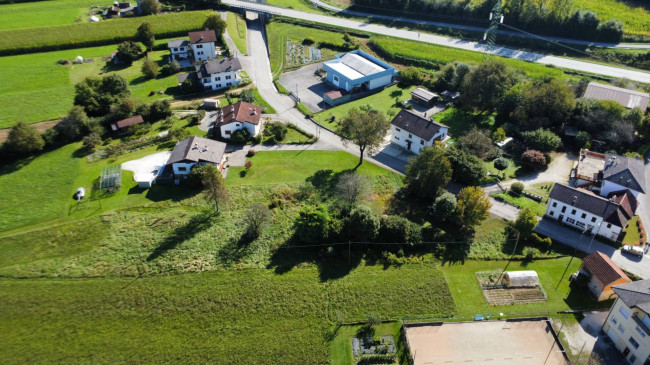 Porzione di Casa in vendita a Borgo Valbelluna