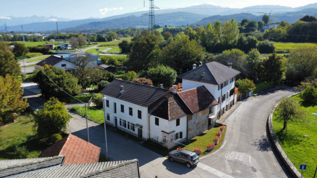 Porzione di Casa in vendita a Borgo Valbelluna