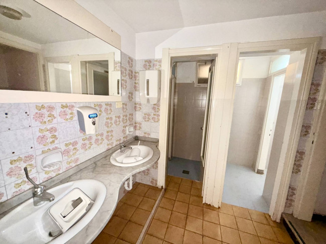 Locale commerciale in vendita a Sedico