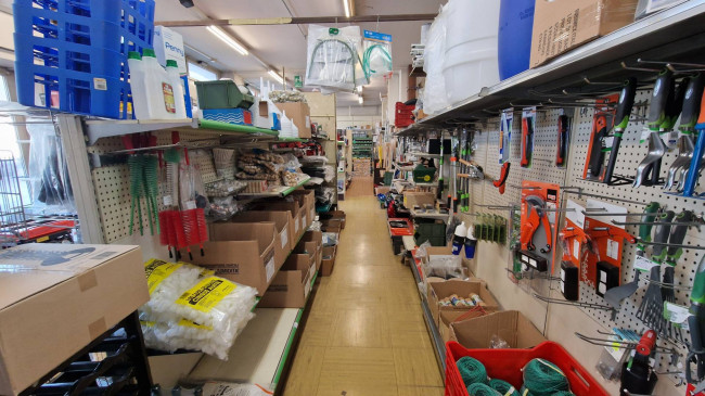 Locale commerciale in vendita a Ponte nelle Alpi