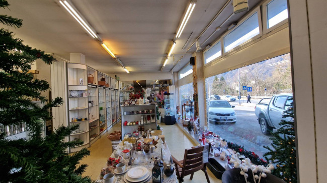 Locale commerciale in vendita a Ponte nelle Alpi