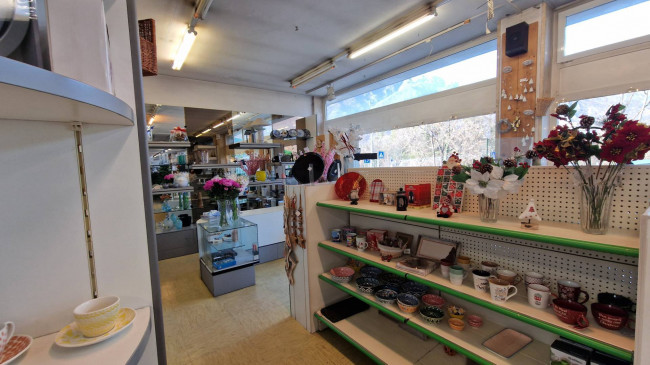 Locale commerciale in vendita a Ponte nelle Alpi
