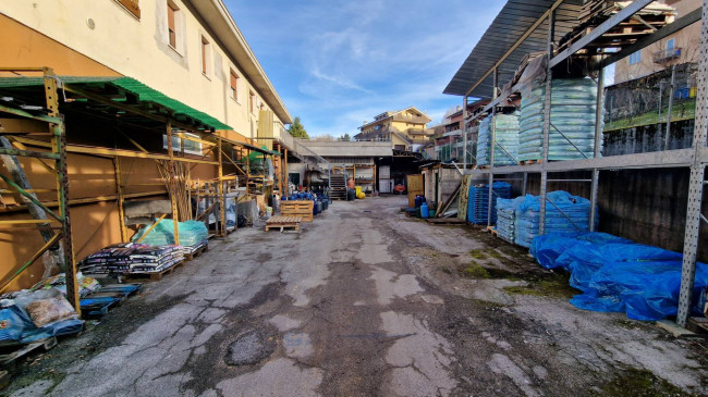 Locale commerciale in vendita a Ponte nelle Alpi