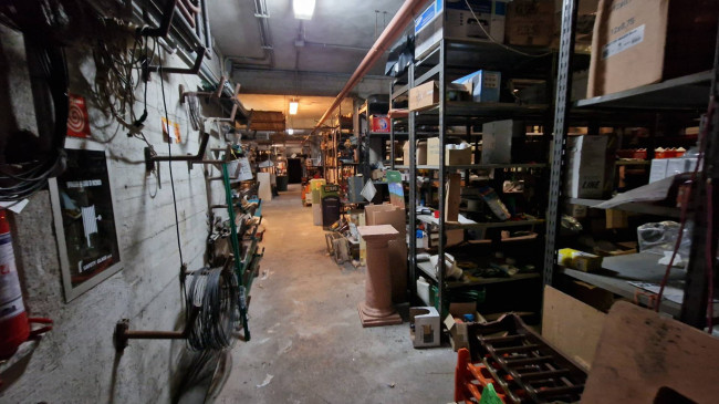 Locale commerciale in vendita a Ponte nelle Alpi