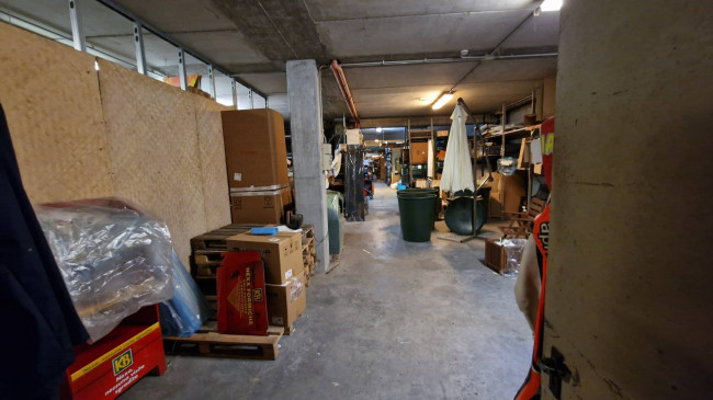 Locale commerciale in vendita a Ponte nelle Alpi