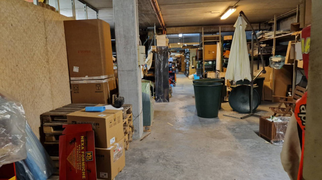 Locale commerciale in vendita a Ponte nelle Alpi