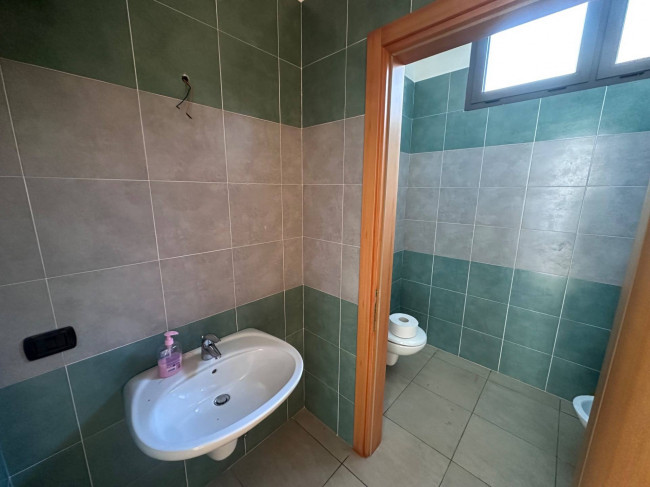 Locale commerciale in affitto a Sedico