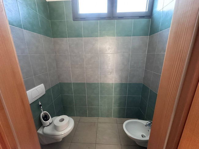 Locale commerciale in affitto a Sedico