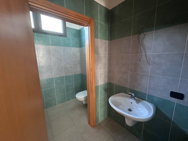 Locale commerciale in affitto a Sedico