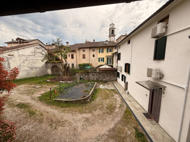 Porzione di Casa in vendita a Borgo Valbelluna