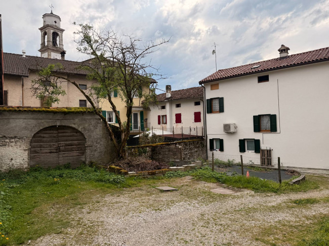 Porzione di Casa in vendita a Borgo Valbelluna