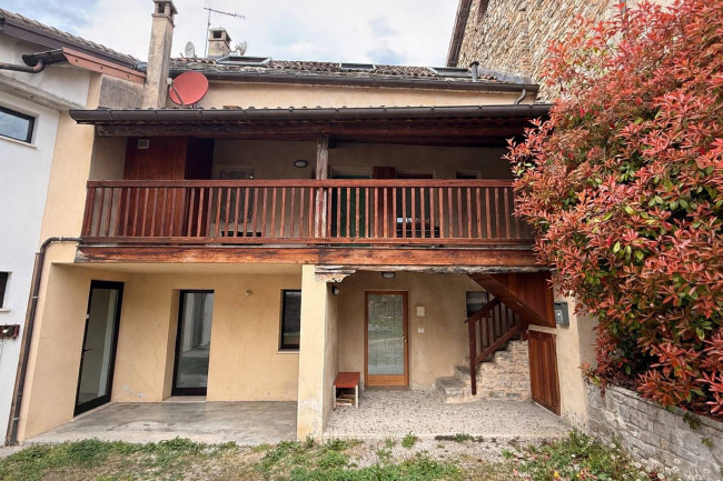 Porzione di Casa in vendita a Borgo Valbelluna