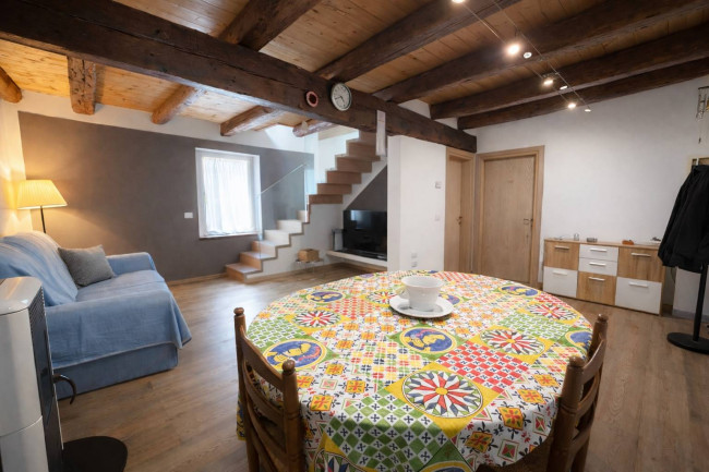 Porzione di Casa in vendita a Borgo Valbelluna