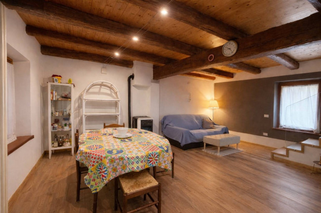 Porzione di Casa in vendita a Borgo Valbelluna