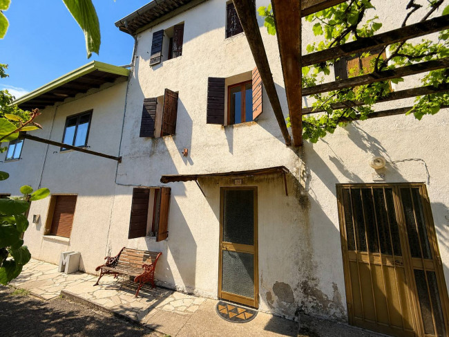 Porzione di Casa in vendita a Borgo Valbelluna