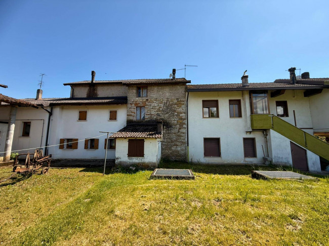 Porzione di Casa in vendita a Borgo Valbelluna