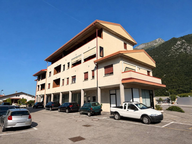 Attività commerciale in vendita a Ponte nelle Alpi