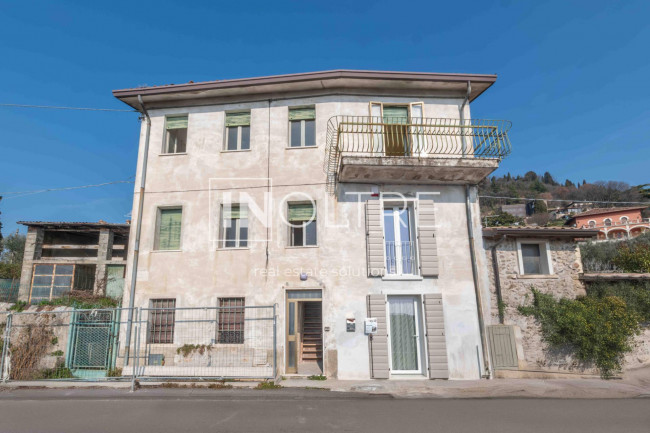 Rustico in vendita a Cavaion Veronese