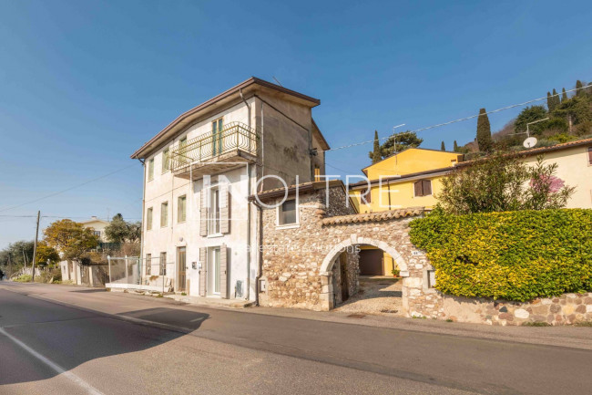 Rustico in vendita a Cavaion Veronese