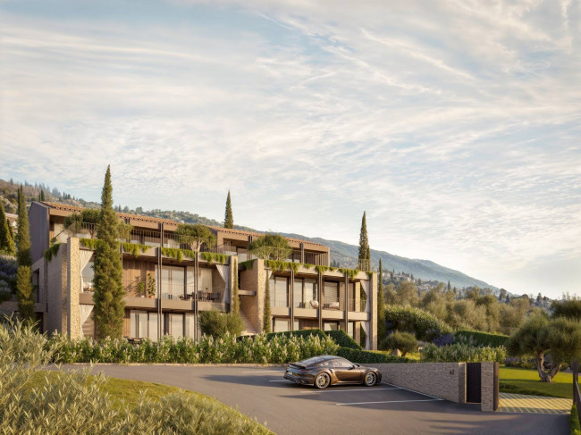  zu verkauf in Torri del Benaco