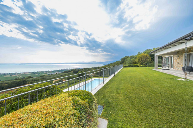 Villa in vendita a Cavaion Veronese
