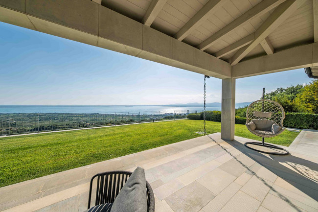 Villa in vendita a Cavaion Veronese