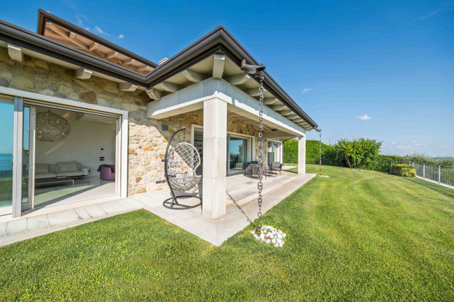 Villa in vendita a Cavaion Veronese