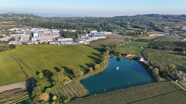Terreno Agricolo in vendita a Pastrengo