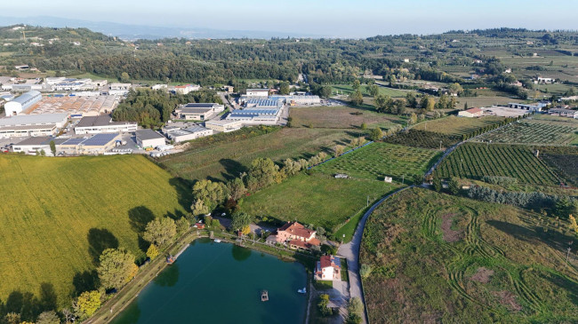 Terreno Agricolo in vendita a Pastrengo
