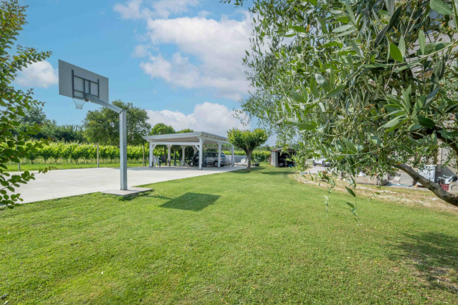  for sale in Bardolino