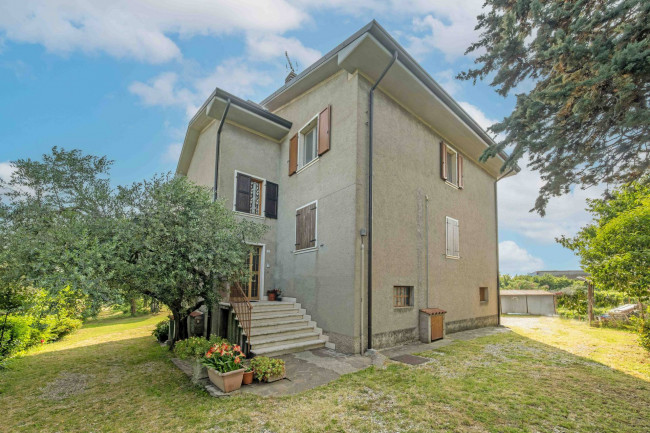  for sale in Bardolino