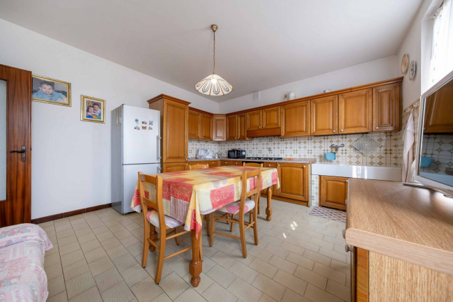  for sale in Bardolino