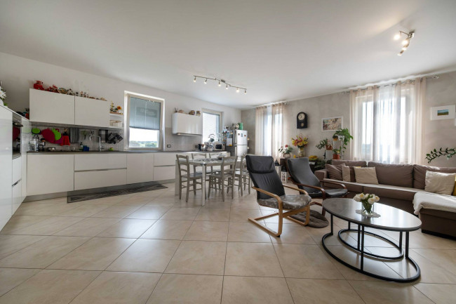  for sale in Bardolino