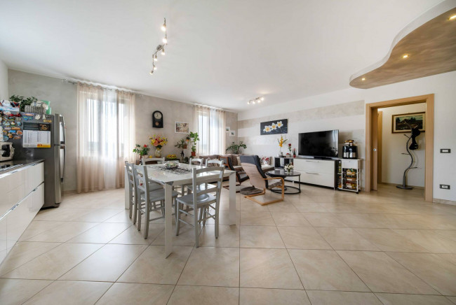  for sale in Bardolino
