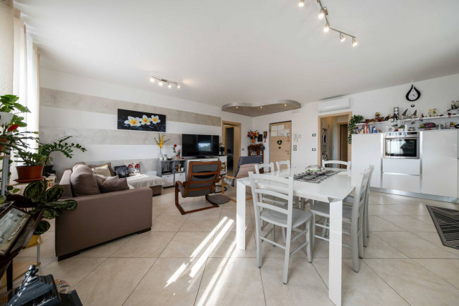  for sale in Bardolino