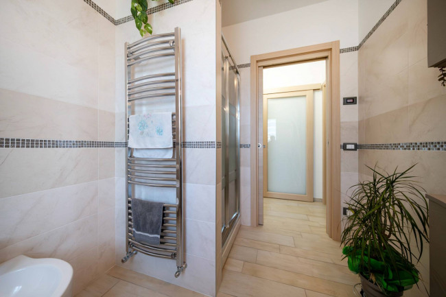  for sale in Bardolino