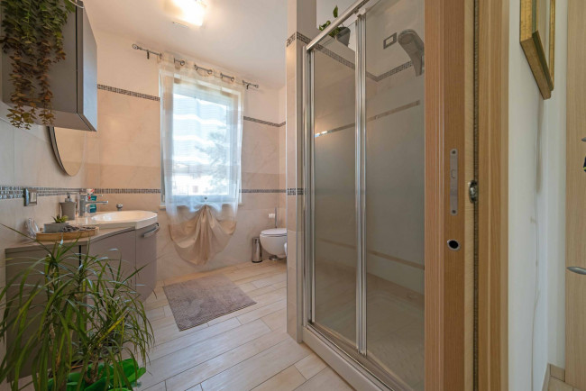  for sale in Bardolino