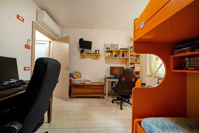  for sale in Bardolino