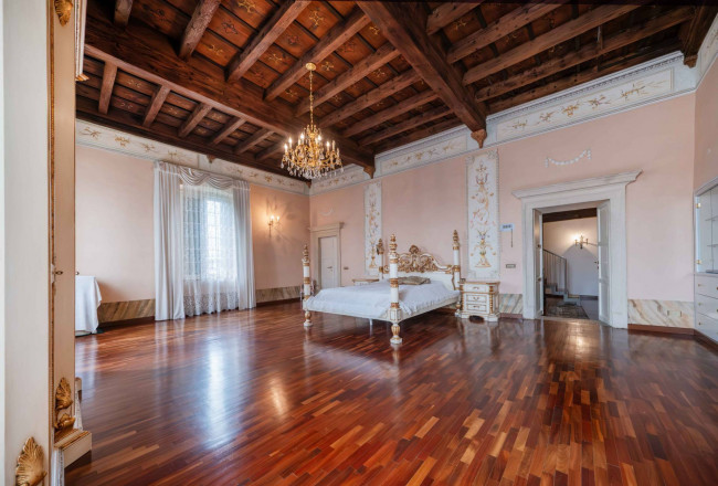 Villa in vendita a Sommacampagna
