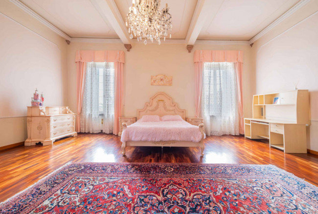Villa in vendita a Sommacampagna