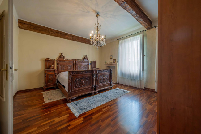 Villa in vendita a Sommacampagna