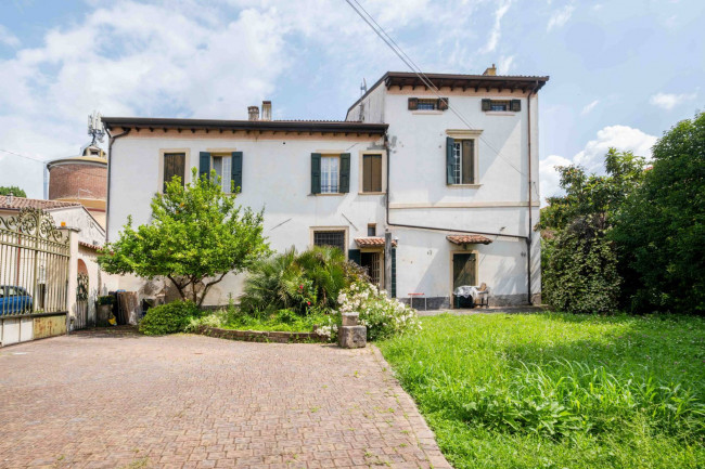 Villa in vendita a Sommacampagna