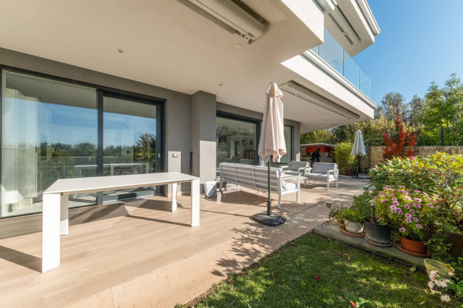  for sale in Bardolino