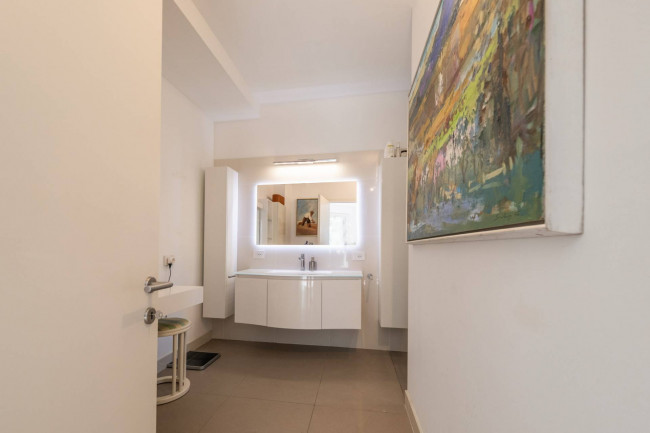  for sale in Bardolino